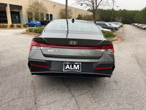 More photos of 2024 Hyundai Elantra SEL at ALM Hyundai West, GA