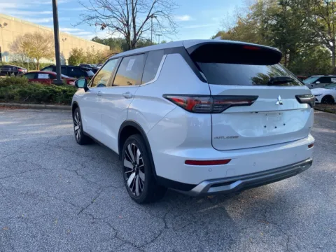 More photos of 2025 Mitsubishi Outlander SE at ALM Hyundai West, GA