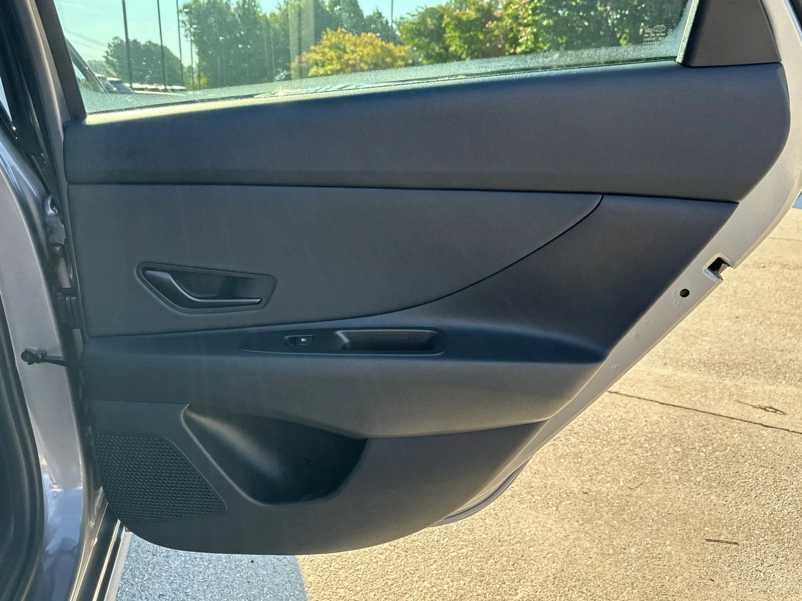 2025 Hyundai Elantra SEL - Photo 17