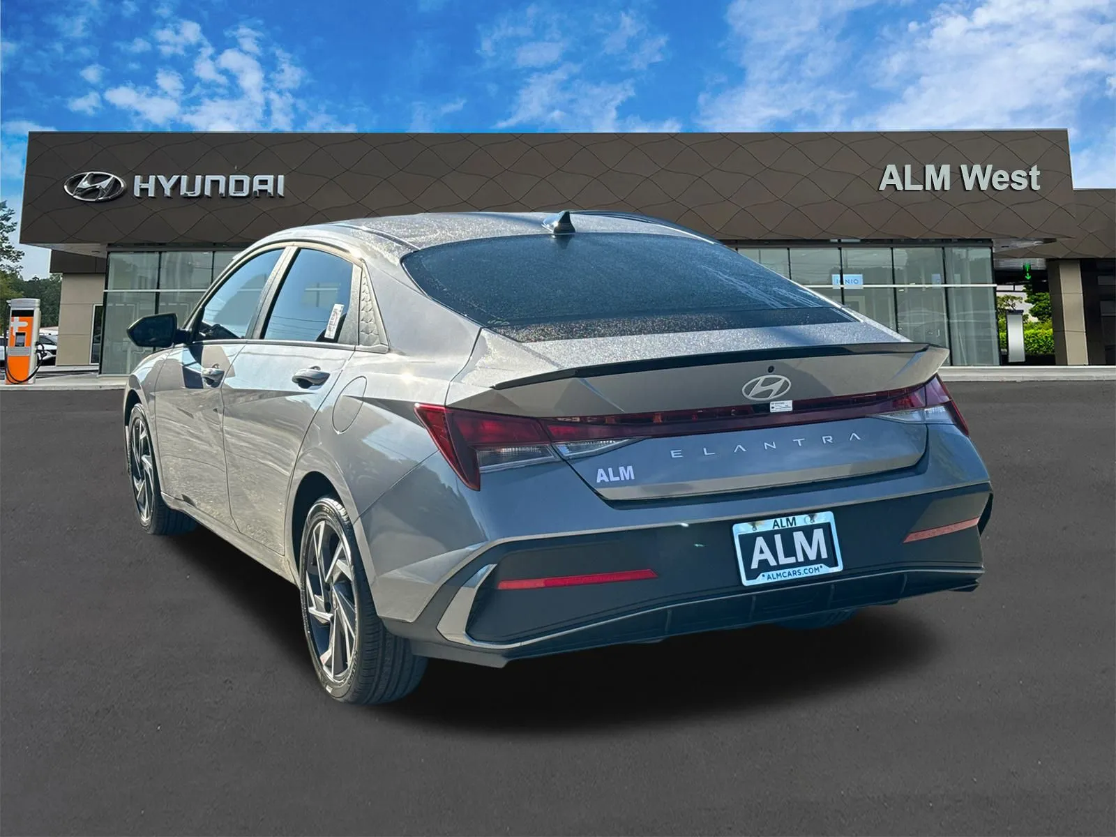 2025 Hyundai Elantra SEL - Photo 8