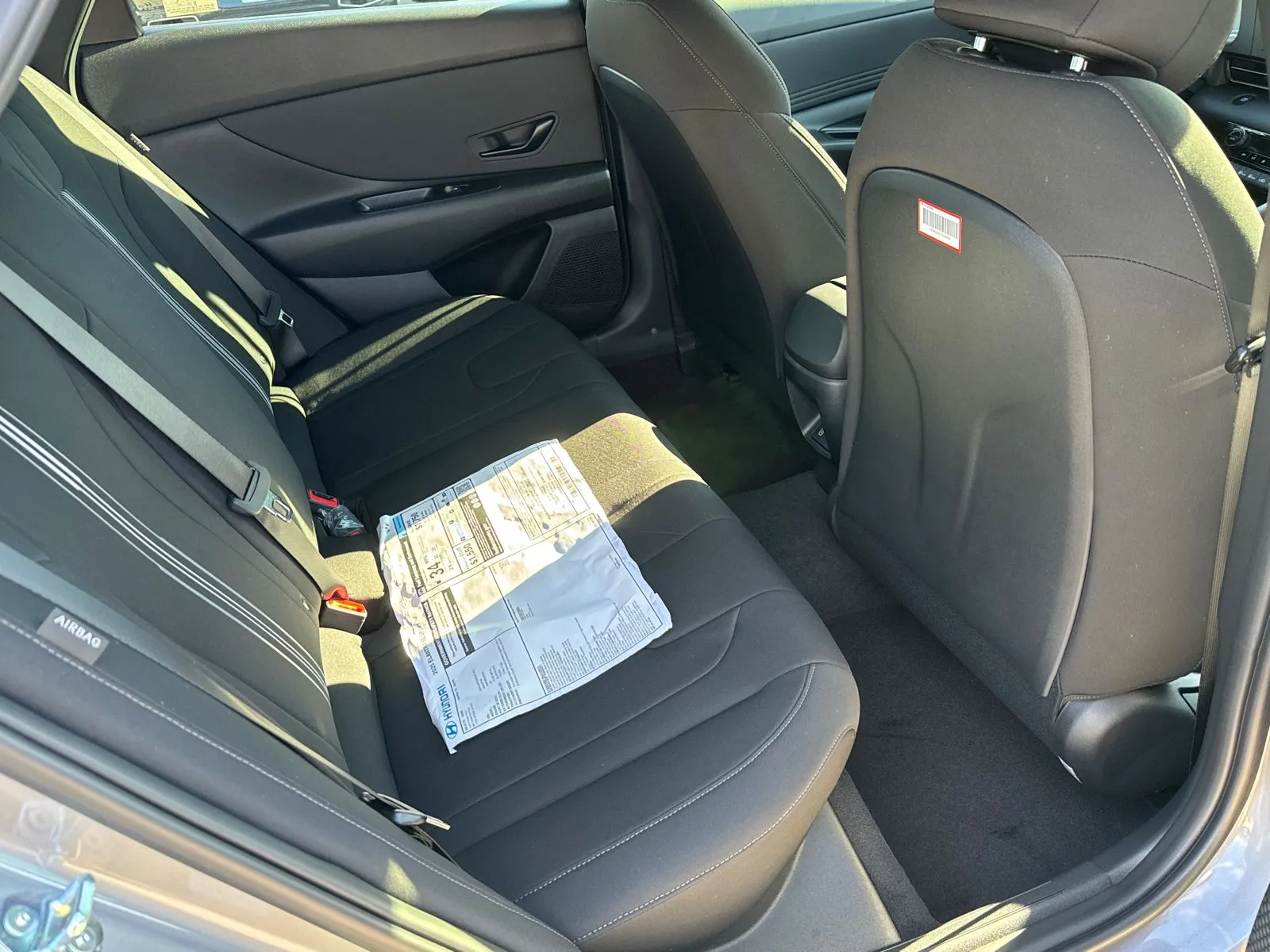 2025 Hyundai Elantra SEL - Photo 16