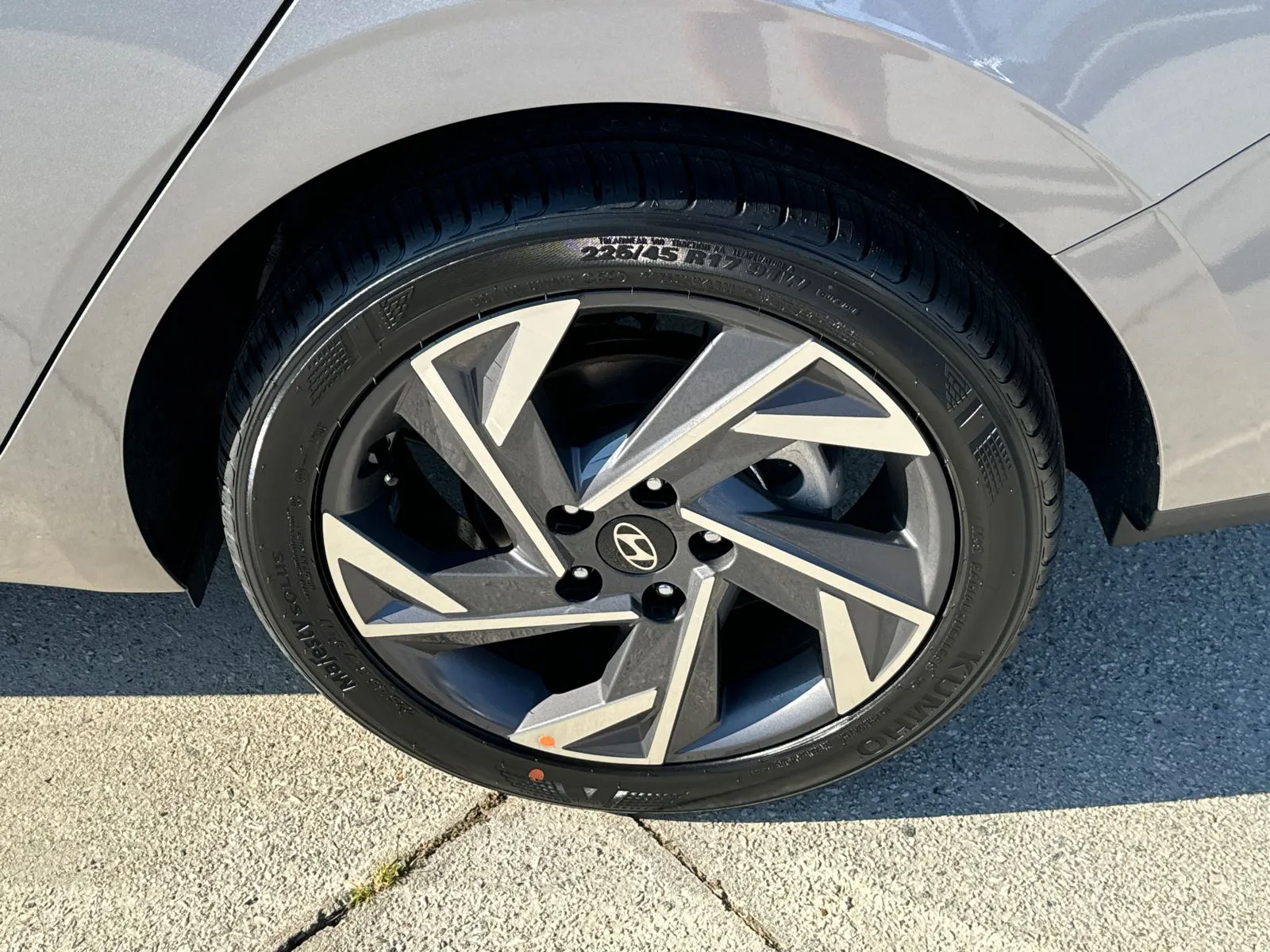 2025 Hyundai Elantra SEL - Photo 20