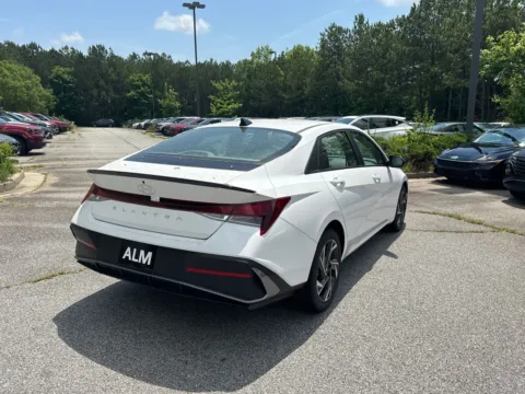 More photos of 2025 Hyundai Elantra SEL Sport at ALM Hyundai West, GA