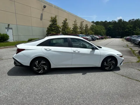 More photos of 2025 Hyundai Elantra SEL Sport at ALM Hyundai West, GA