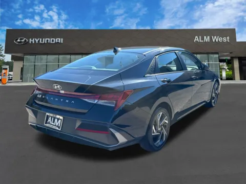 More photos of 2025 Hyundai Elantra SEL Convenience at ALM Hyundai West, GA
