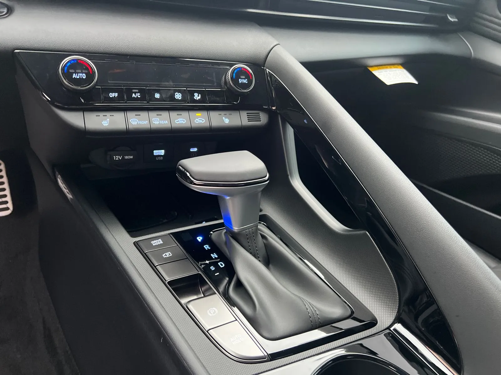 2026 Hyundai Elantra SEL - Photo 25