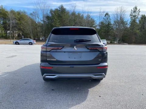 More photos of 2025 Mitsubishi Outlander SE at ALM Hyundai West, GA