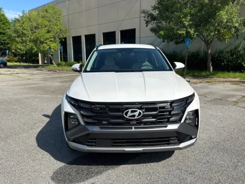 Photos of 2025 Hyundai Tucson SEL for sale in Lithia Springs, GA at ALM Hyundai West