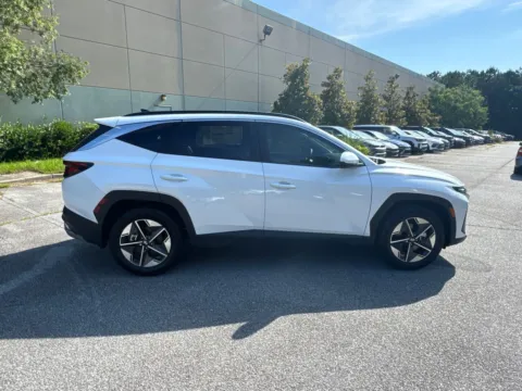 More photos of 2025 Hyundai Tucson SEL at ALM Hyundai West, GA