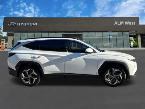 More photos of 2022 Hyundai Tucson Limited at ALM Hyundai West, GA