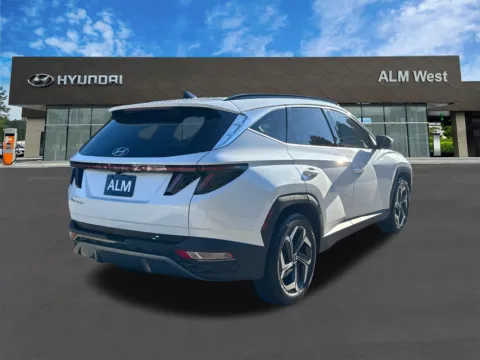 More photos of 2022 Hyundai Tucson Limited at ALM Hyundai West, GA
