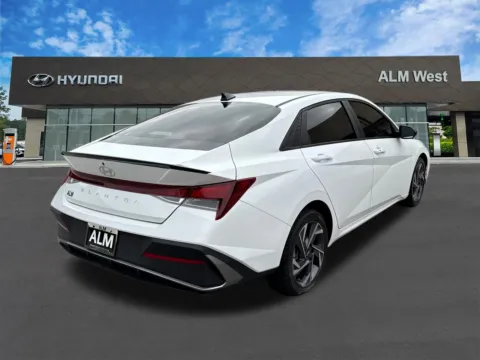 More photos of 2025 Hyundai Elantra SEL Sport at ALM Hyundai West, GA