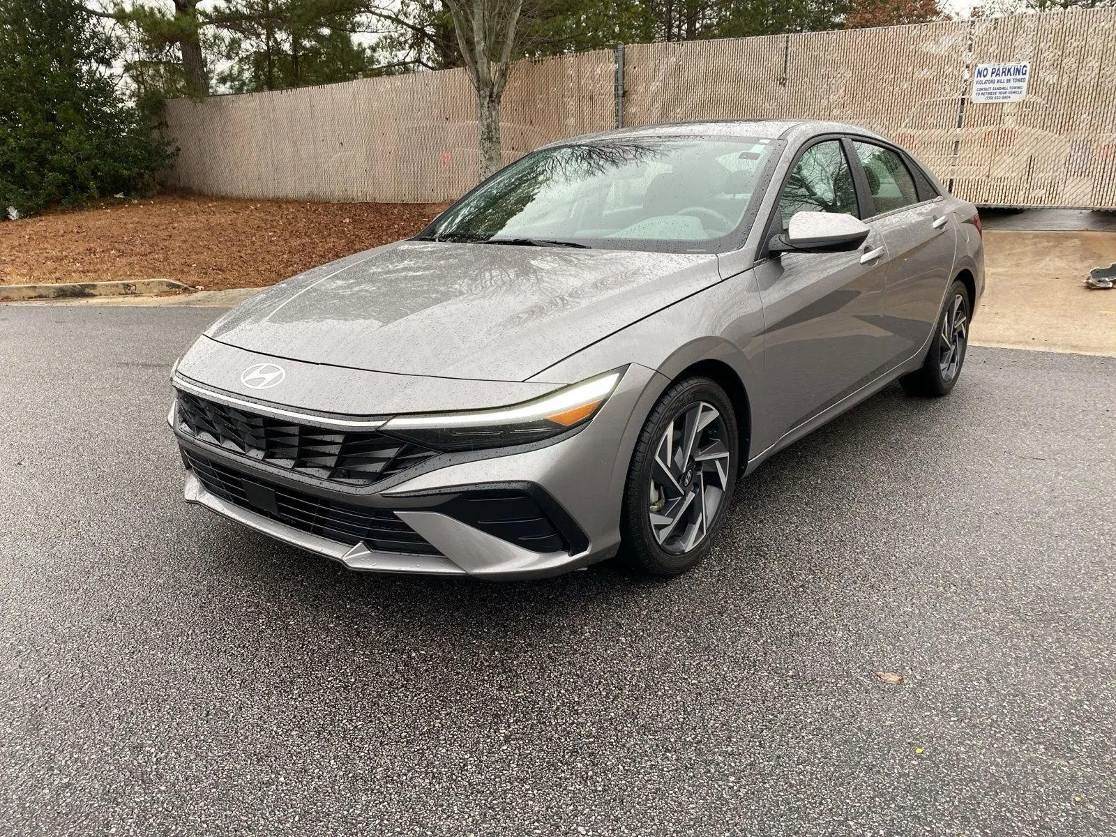 2024 Hyundai Elantra SEL's photo