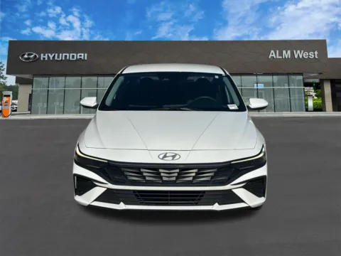 Photos of 2025 Hyundai Elantra SE for sale in Lithia Springs, GA at ALM Hyundai West