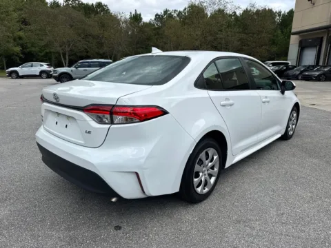 More photos of 2024 Toyota Corolla LE at ALM Hyundai West, GA