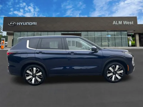 More photos of 2025 Mitsubishi Outlander SE at ALM Hyundai West, GA