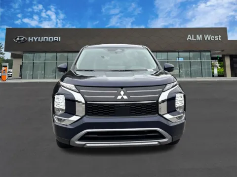 Photos of 2025 Mitsubishi Outlander SE for sale in Lithia Springs, GA at ALM Hyundai West