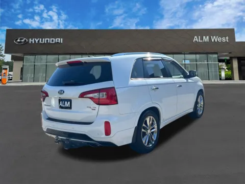 More photos of 2014 Kia Sorento Limited V6 at ALM Hyundai West, GA