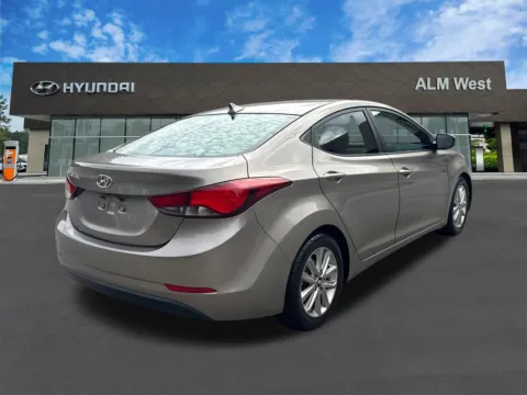 More photos of 2015 Hyundai Elantra SE at ALM Hyundai West, GA