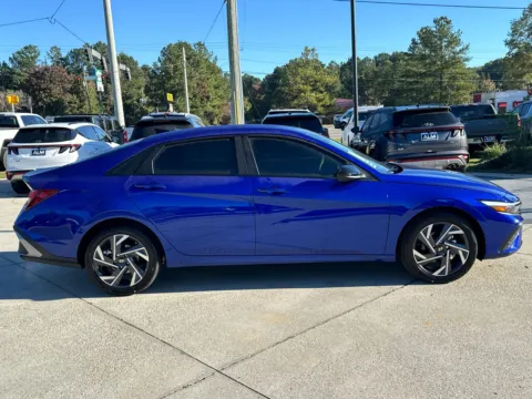 More photos of 2025 Hyundai Elantra SEL Sport at ALM Hyundai West, GA