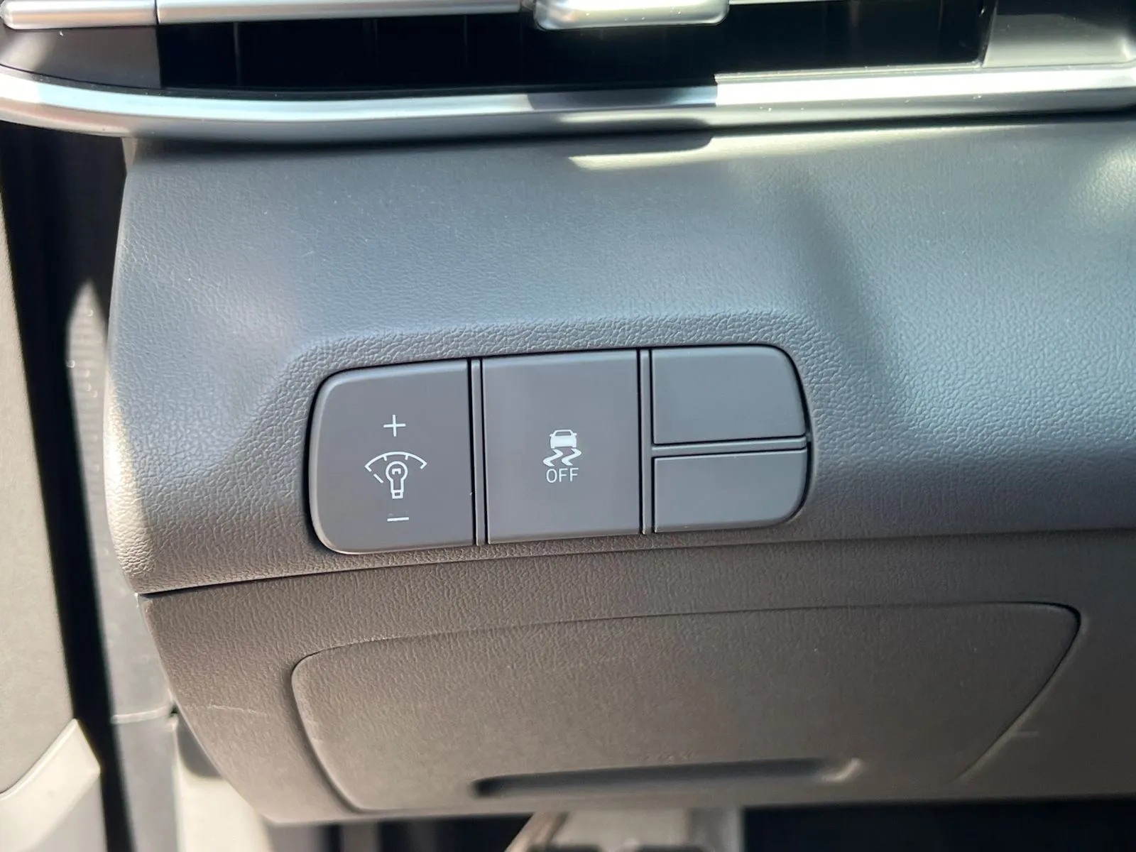 2025 Hyundai Elantra SEL - Photo 28