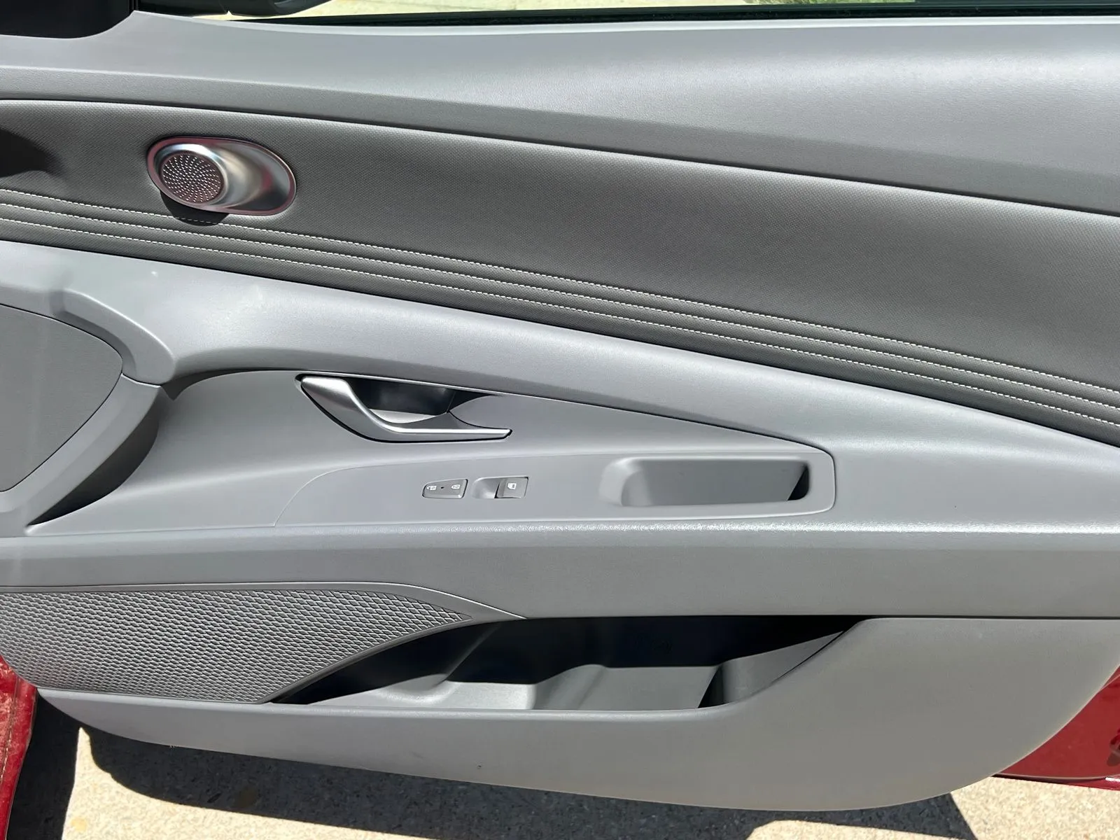 2025 Hyundai Elantra SEL - Photo 14
