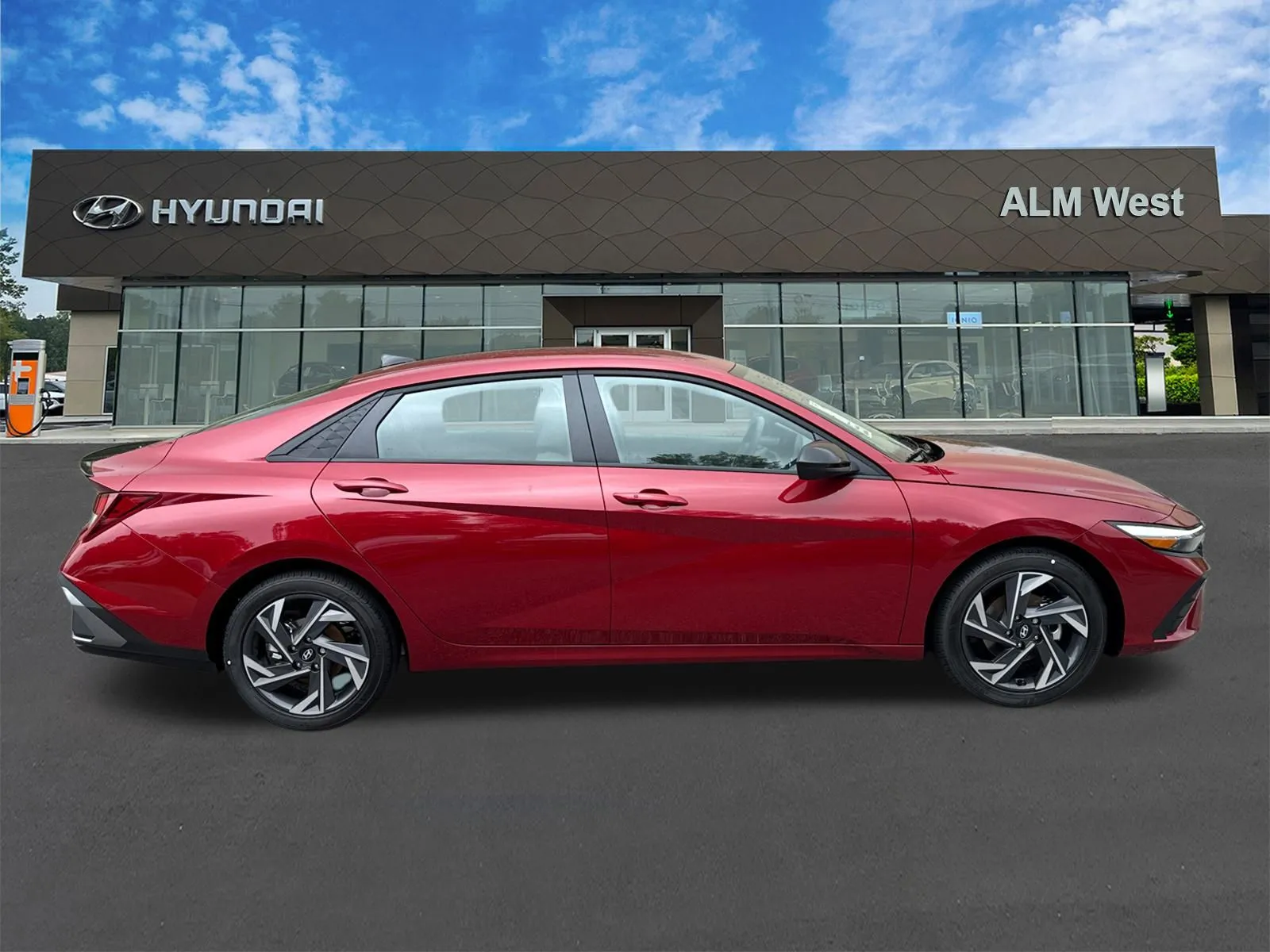2025 Hyundai Elantra SEL - Photo 4