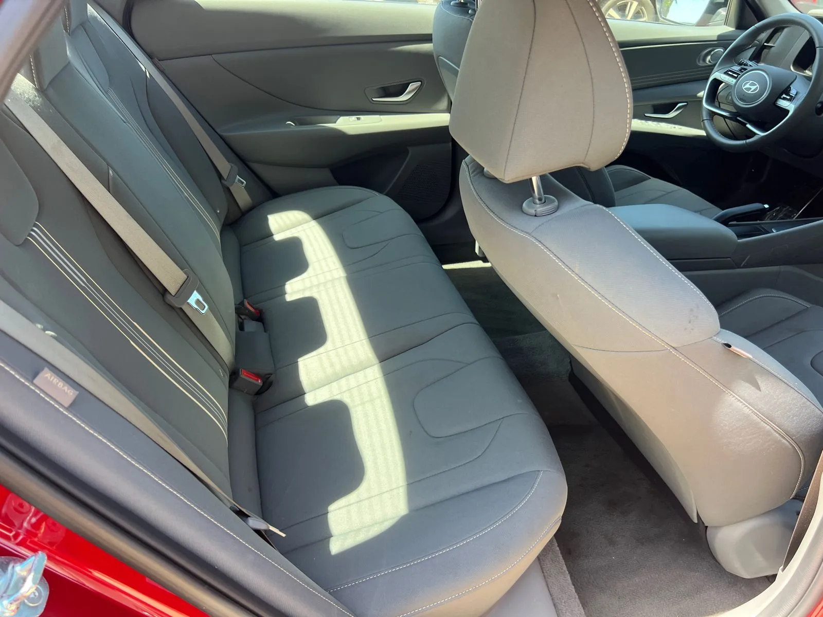 2025 Hyundai Elantra SEL - Photo 15