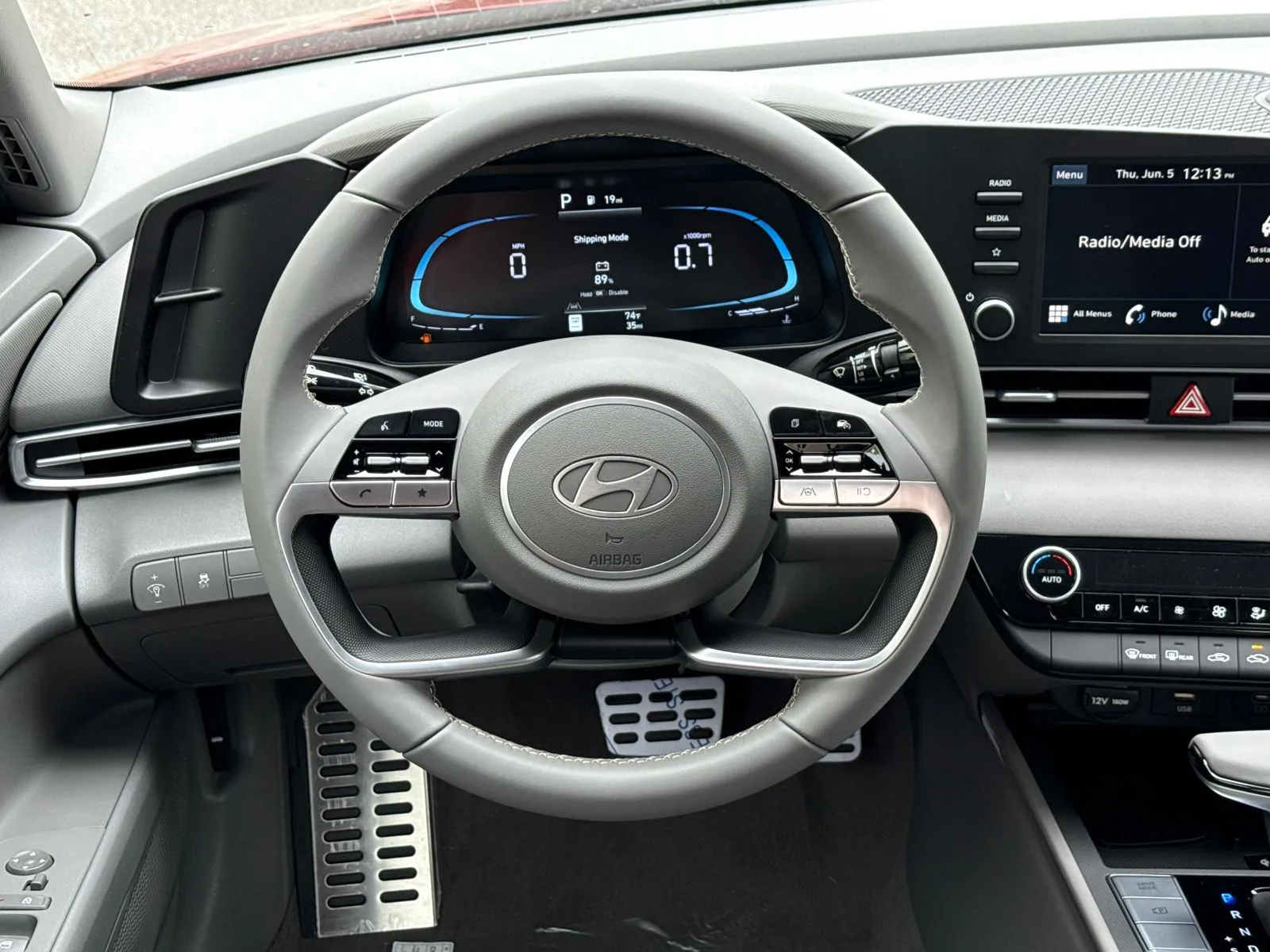 2025 Hyundai Elantra SEL - Photo 23
