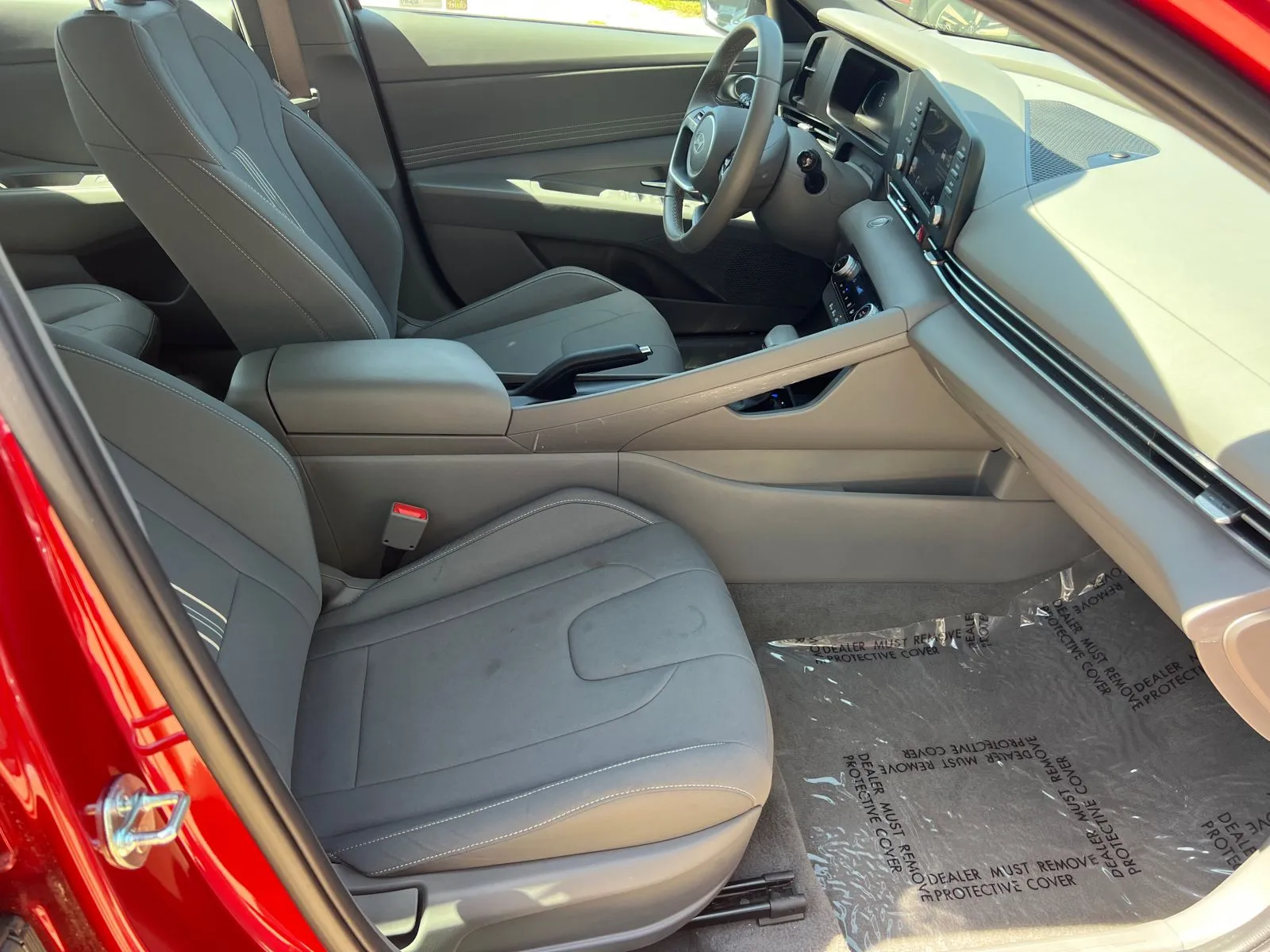2025 Hyundai Elantra SEL - Photo 13
