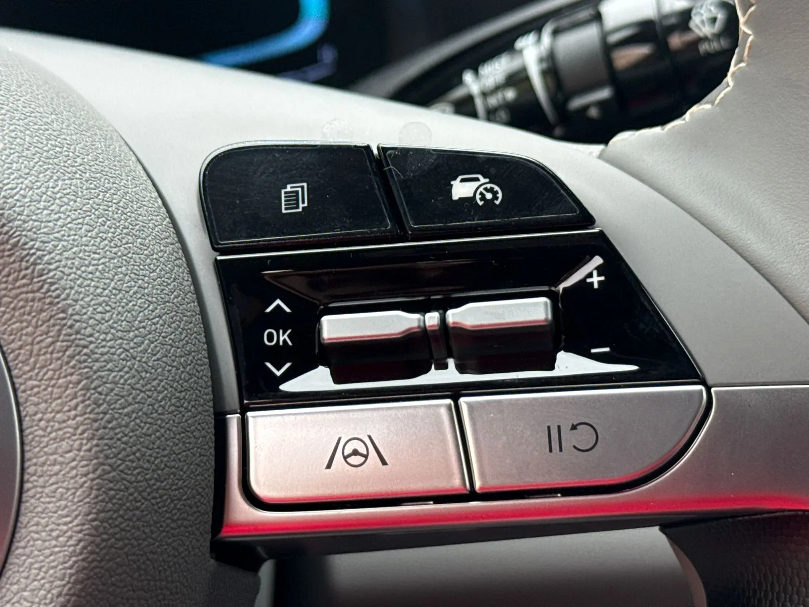 2025 Hyundai Elantra SEL - Photo 25