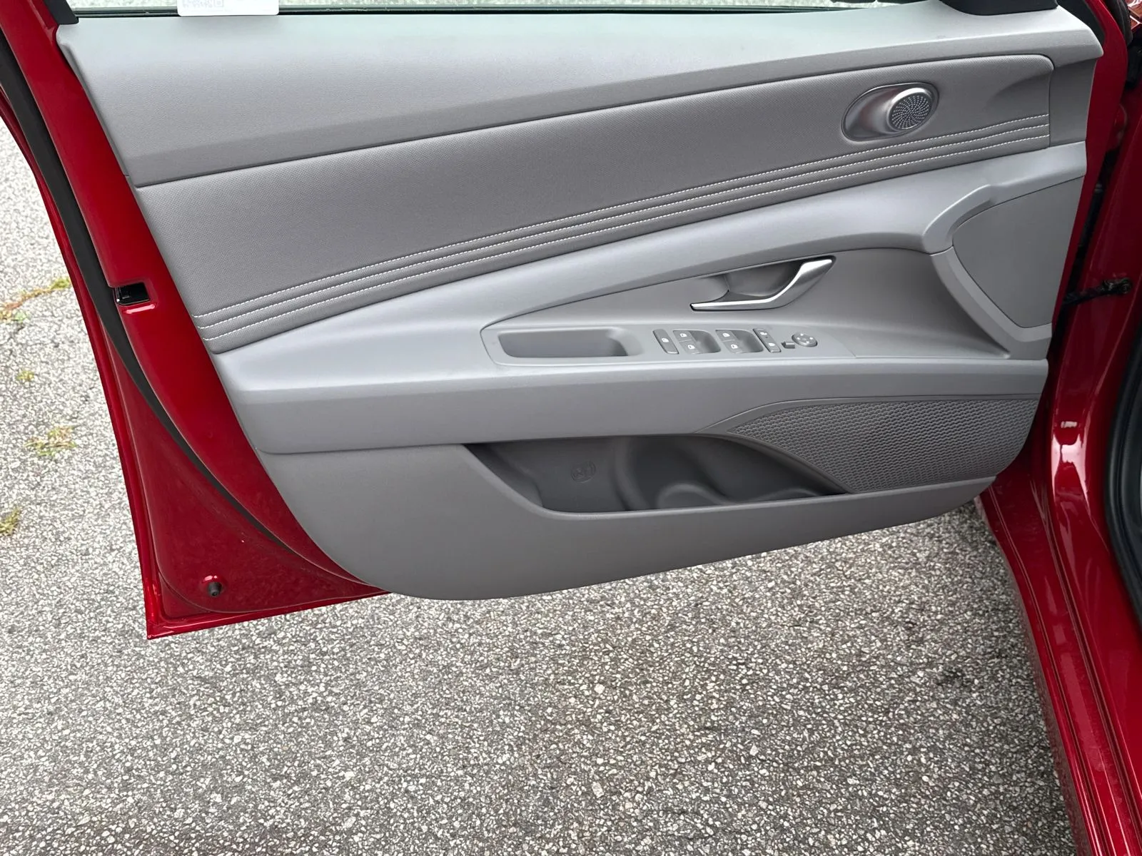 2025 Hyundai Elantra SEL - Photo 10