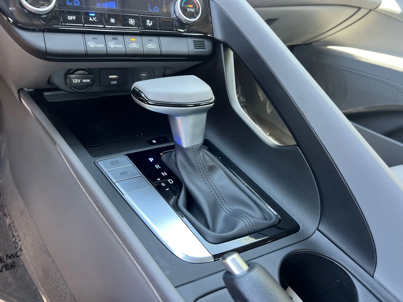 2025 Hyundai Elantra SEL - Photo 33