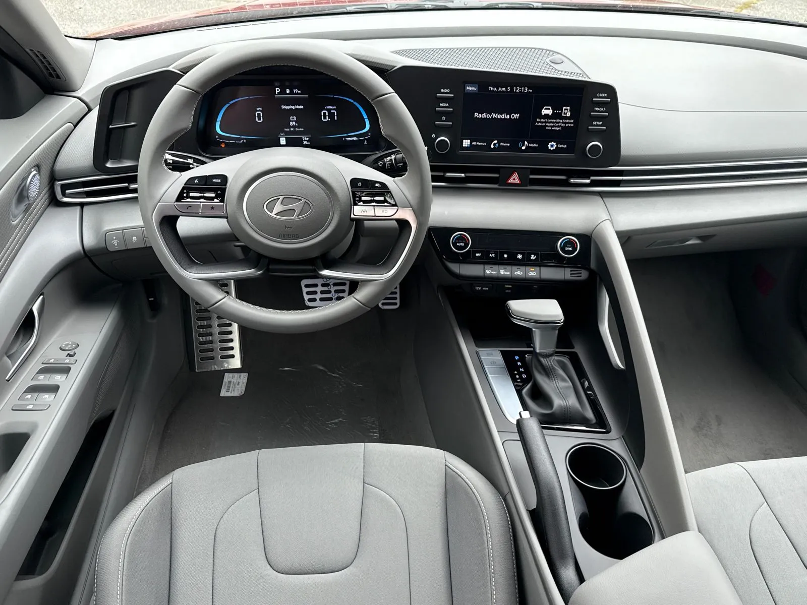 2025 Hyundai Elantra SEL - Photo 22