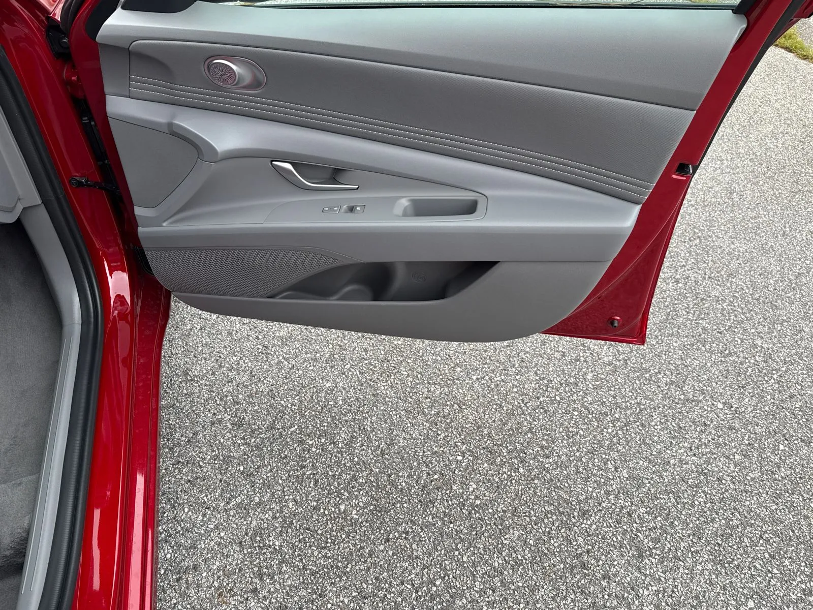 2025 Hyundai Elantra SEL - Photo 14