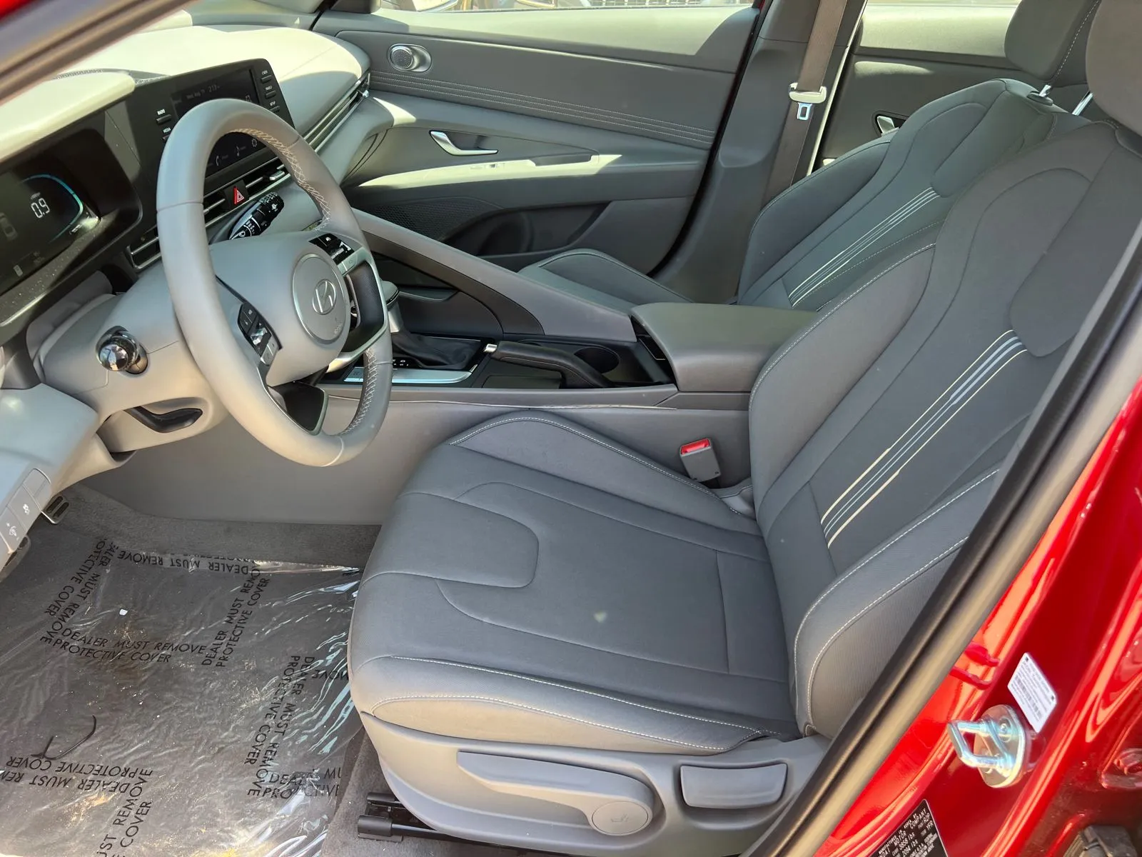 2025 Hyundai Elantra SEL - Photo 9