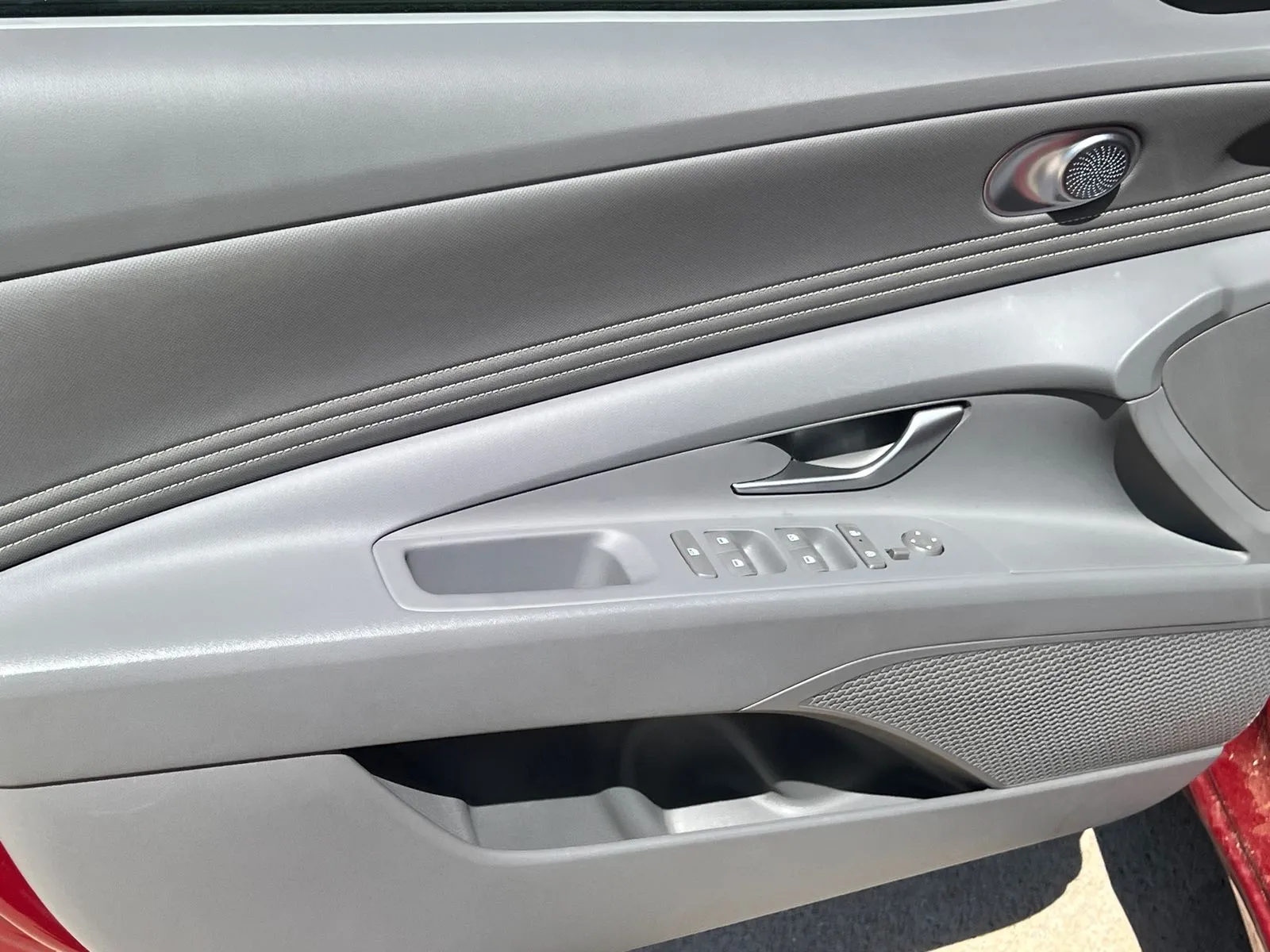 2025 Hyundai Elantra SEL - Photo 10