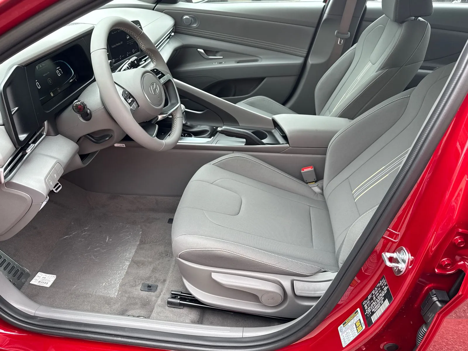 2025 Hyundai Elantra SEL - Photo 9