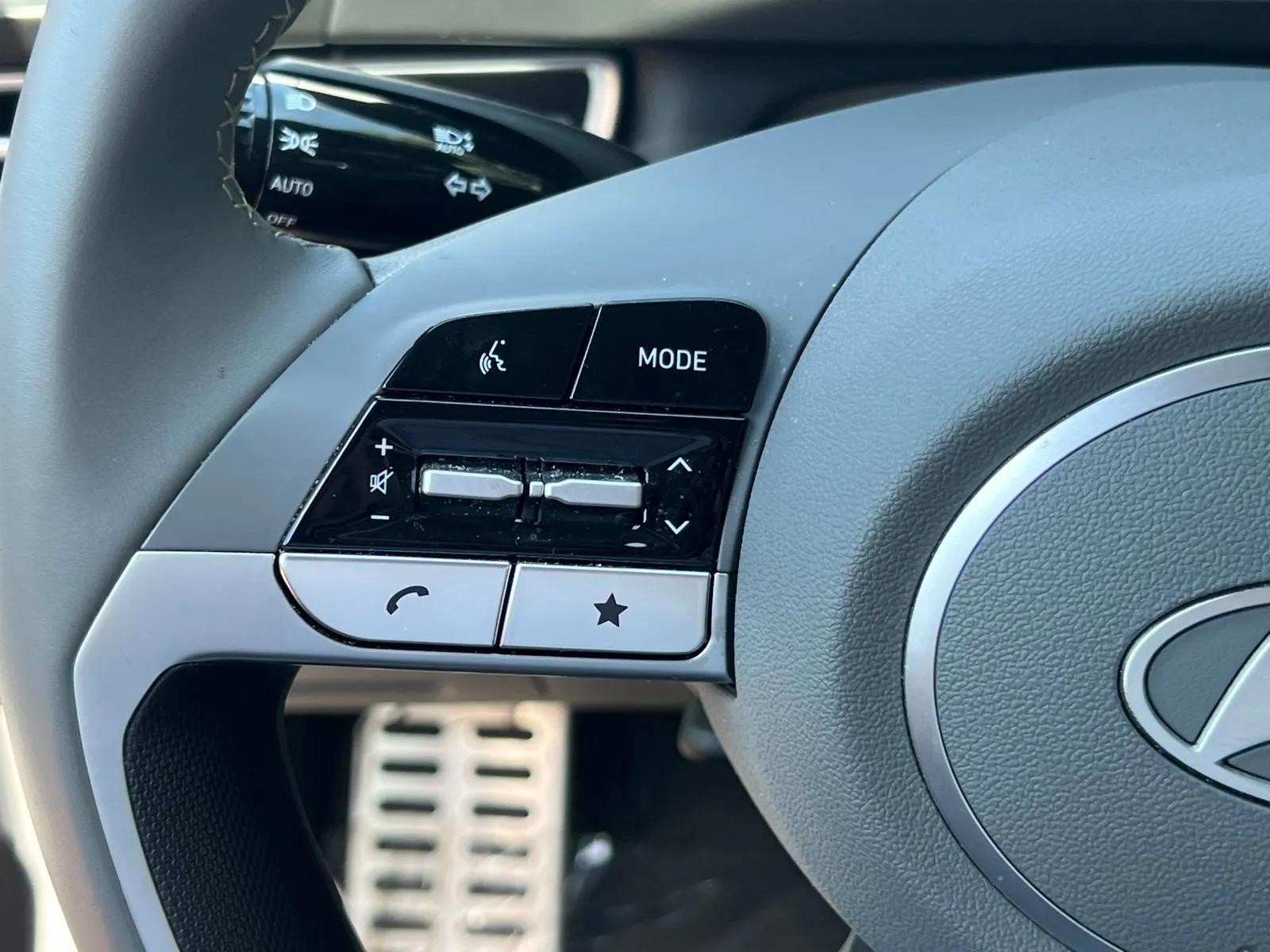 2025 Hyundai Elantra SEL - Photo 25