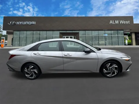 More photos of 2025 Hyundai Elantra SEL Sport at ALM Hyundai West, GA