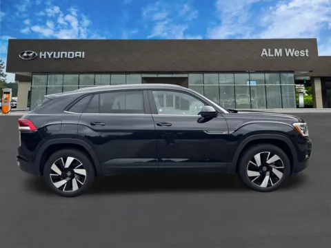 More photos of 2025 Volkswagen Atlas Cross Sport 2.0T SE w/Technology at ALM Hyundai West, GA