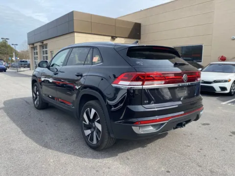 More photos of 2025 Volkswagen Atlas Cross Sport 2.0T SE w/Technology at ALM Hyundai West, GA