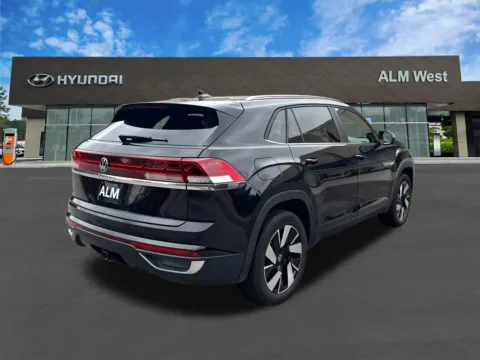 More photos of 2025 Volkswagen Atlas Cross Sport 2.0T SE w/Technology at ALM Hyundai West, GA