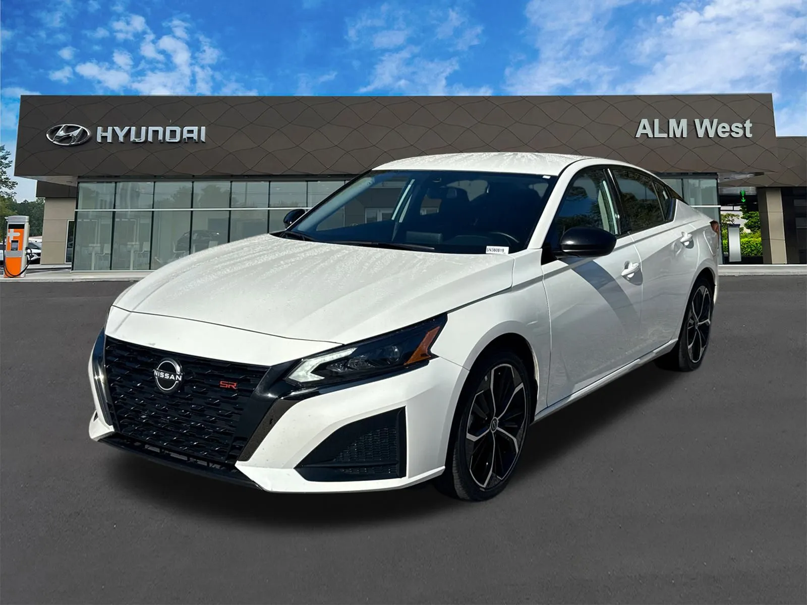 2025 Nissan Altima SR