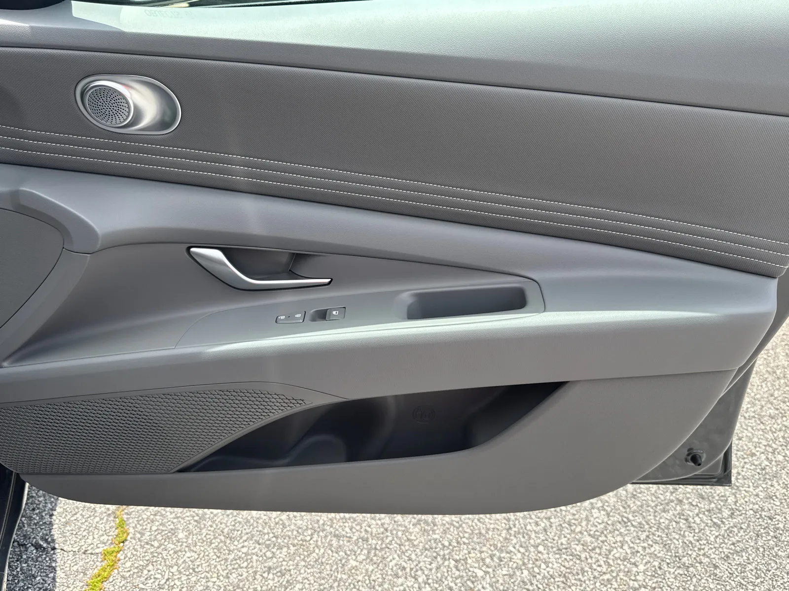 2025 Hyundai Elantra SEL - Photo 15