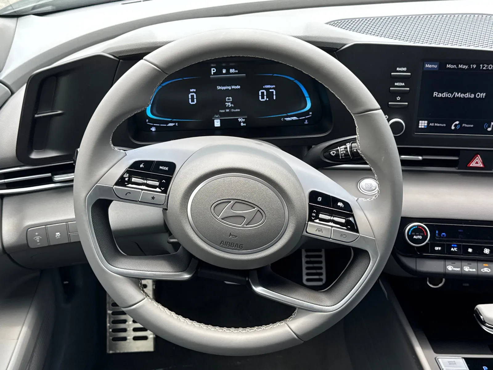 2025 Hyundai Elantra SEL - Photo 24