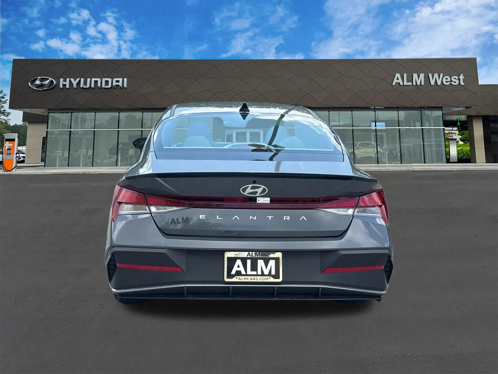 2025 Hyundai Elantra SEL - Photo 6
