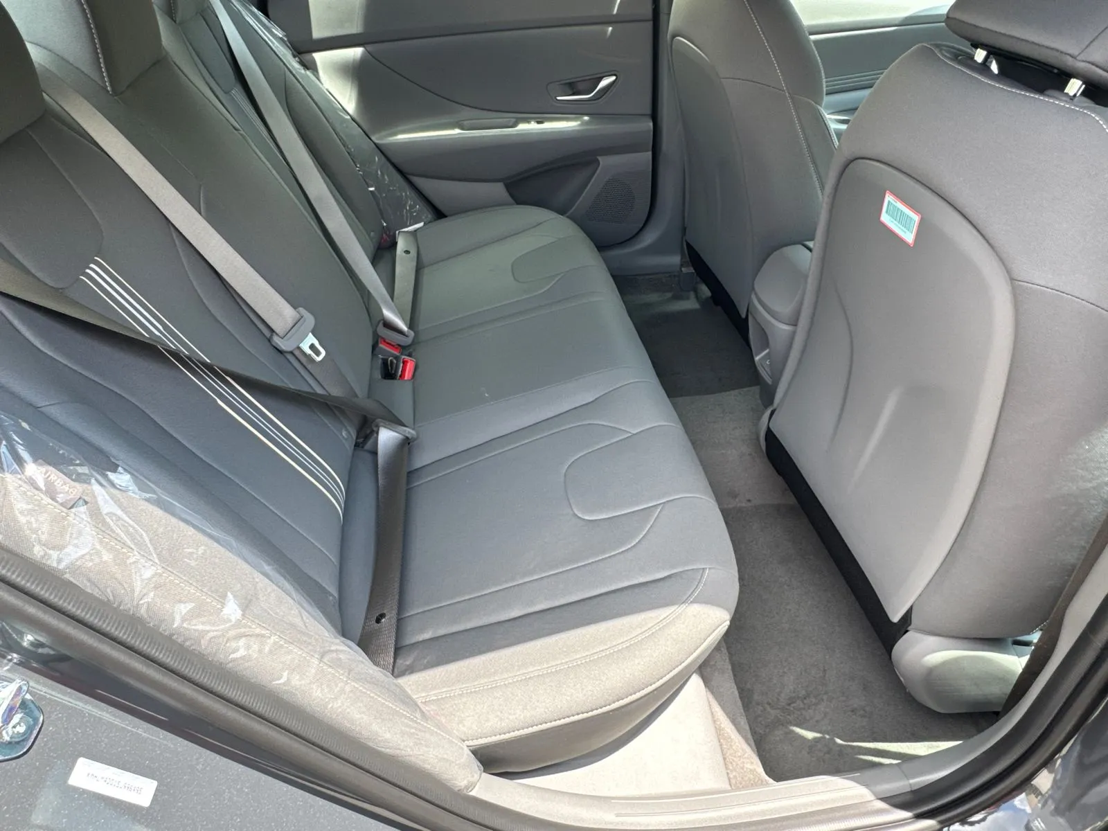 2025 Hyundai Elantra SEL - Photo 15