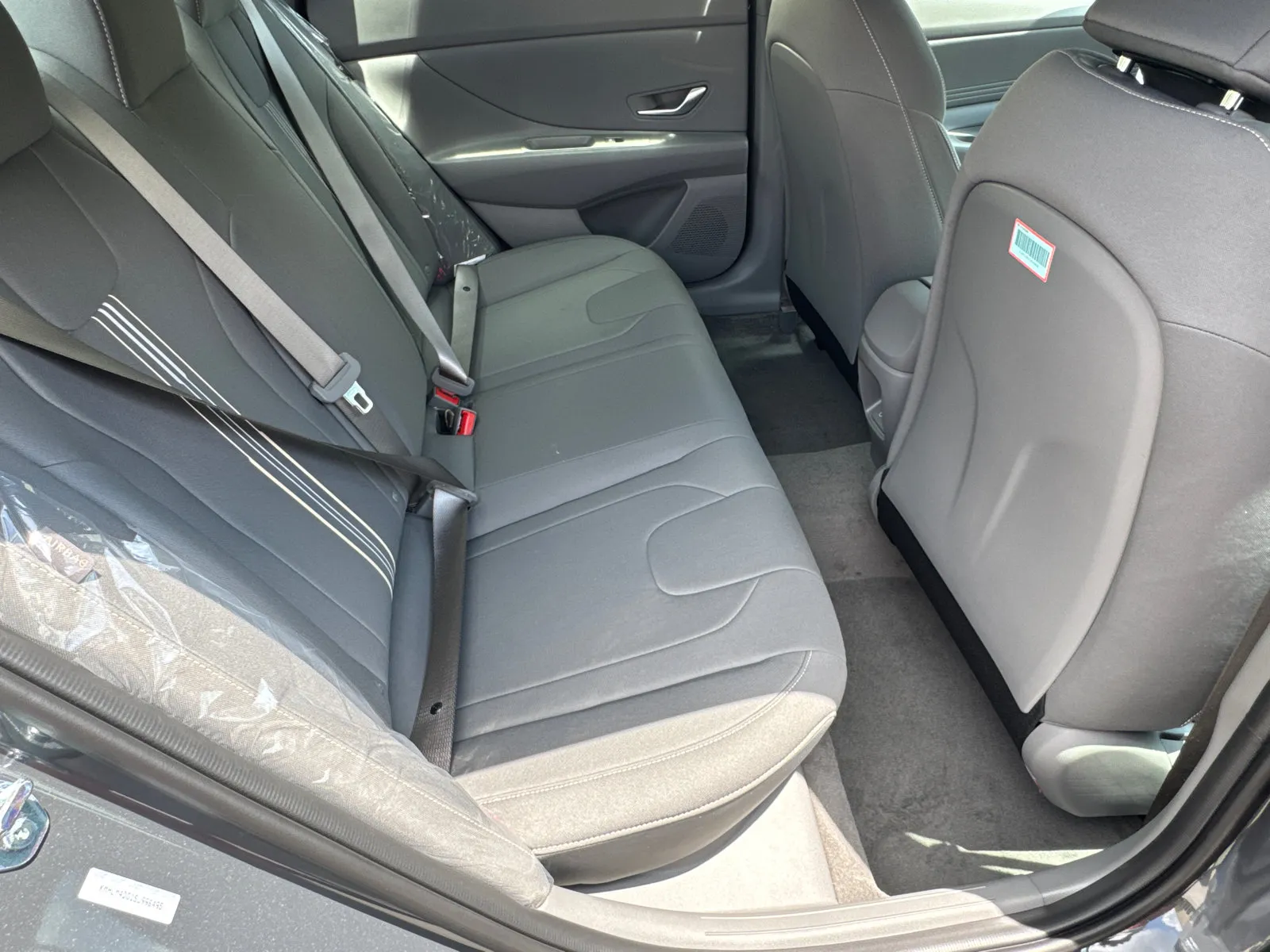 2025 Hyundai Elantra SEL - Photo 16