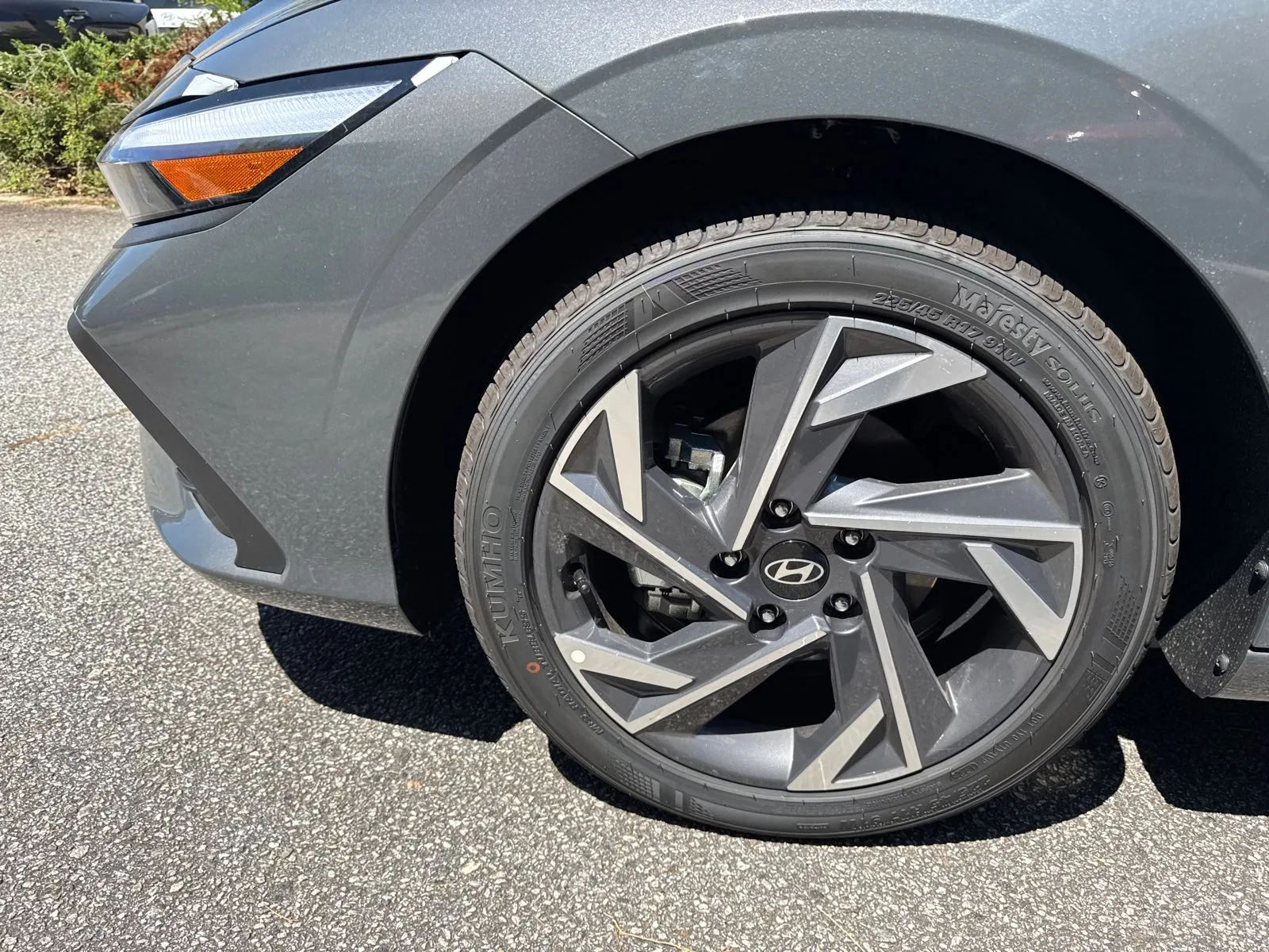 2025 Hyundai Elantra SEL - Photo 11